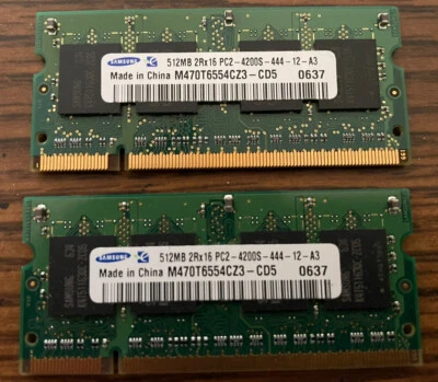 LOTE DE 2 TARJETAS DE MEMORIA PARA PORTÁTIL SAMSUNG 512MB 2RX16 PC2-4200S-444-12-A3 Foto 1 de 2