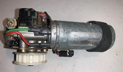 Headrest Adjust Gear 1298200842  1990 Mercedes Benz R129  —MV– - Image 1 of 2