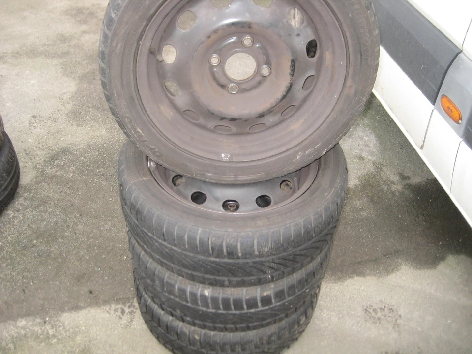 Ford Puma Ganzjahresreifen 195/50R15 82H  M+S - Bild 1 von 1