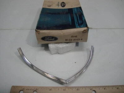 NOS OEM Genuine Ford 1971 Torino GT Super Cobra Jet Grille Molding Side - LH - Imagem 1 de 4