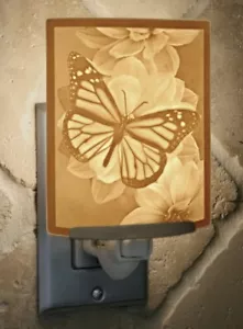 Butterfly Night Light NIB by The Porcelain Garden - Picture 1 of 3
