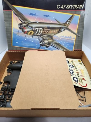 Monogram 5607 C-47 Skytrain 1/48 Scale Model Kit 1:48 Douglas - Image 1 of 4