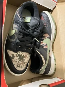Size 8 - Nike Dunk SE Low Black Multi-Camo - Picture 1 of 9