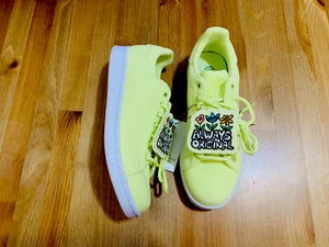 Adidas Stan Smith Always original athletic shoes yellow GX8553 NWOB size 7.5 - Picture 1 of 7