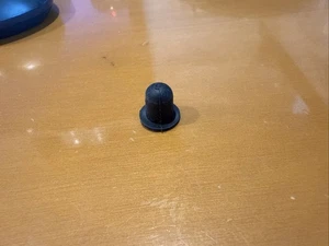 BMW X6 F16 F86 M Windshield Cover Cowl Panel Clip 51718186501 NEW GENUINE - Bild 1 von 2