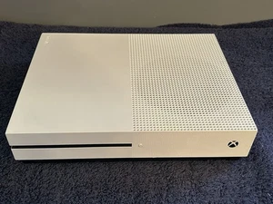 Microsoft Xbox One S 1TB Console Gaming System White Series System Only Tested - Picture 1 of 11