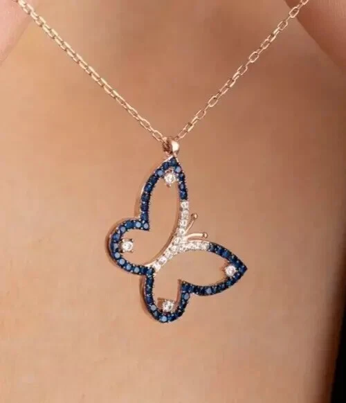 Collar colgante mariposa zafiro simulado redondo de 1,25 quilates chapado en oro rosa de 14 k Foto 1 de 4