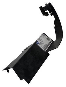 Genuine Ford EO DS7Z-8311-C Front Left Radiator Support Air Deflector DS7Z8311C - Picture 1 of 2