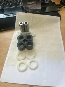 Boccola anteriore inferiore posteriore Powerflex nera Lotus Vauxhall PFR34-1002BLK B1-6 - Foto 1 di 2