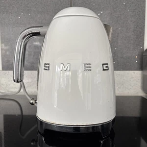 Smeg 50s Retro Kettle KLF03WHUK White works but has got a leak - Picture 1 of 11