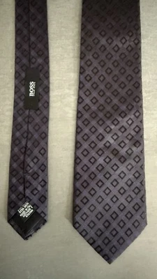 Corbata de traje para hombre Hugo Boss mezcla de seda púrpura negro patrón geométrico Foto 1 de 3
