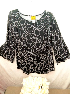 Ladies Classic Top, 2X, Black/White Design, Lightweight, Long Sleeves, Nice! - Picture 1 of 8
