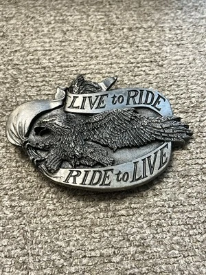 Hebilla de cinturón vintage Berganot 1981 Live To Ride Eagle R-37 hecho en EE. UU. Foto 1 de 2