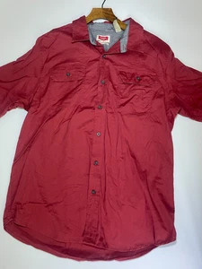 Camisa vaquera Wrangler para hombre talla grande roja manga corta flexible para bolsillos cómodos - Imagen 1 de 8