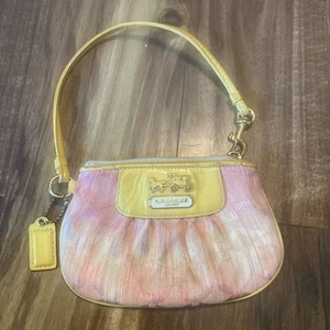 Coach Wristlet 4x6 Horse Carriage Emblem Vintage colorful, Leather Rare . - Picture 1 of 13