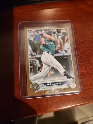 Cal Raleigh 2022 Topps Flagship GOLD PARALLEL ROOKIE RC /2022 #277 Mariners - Image 1 of 3