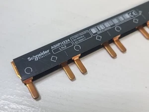 A9XPH224 L1L2 Schneider Electric Acti 9 Kamm Sammelschiene, 100A 18mm Rastermaß, 24 Module - Bild 1 von 6
