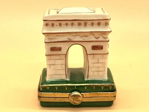Limoges Porcelain France Arc De Triomphe shaped Peint Main trinket / jewelry box - Picture 1 of 8