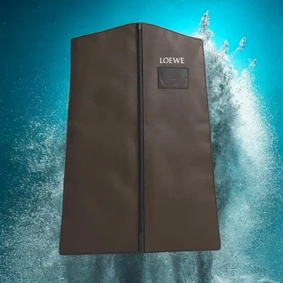 Auténtico bolso de viaje negro de nailon con cremallera 50x27 logotipo de Loewe Foto 1 de 4