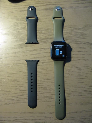 Apple Watch 5 серии 44 мм космический серый модель A2903 разблокированный треснувший экран - Изображение 1 из 4