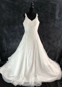 STUNNING WEDDING DRESS BY MARC LE CARR BERKETEX , 12 14 16, EX-DISPLAY RRP £1499 - Picture 1 of 10