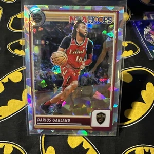 Darius Garland 2023-24 Premium Stock Ice Prism #135 - Picture 1 of 4