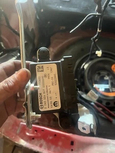 2016 2017 2018 Fiat 500x Parking Park Assist Module 52022883 - Picture 1 of 6