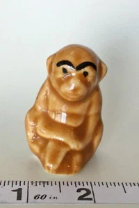 Vintage Miniature Porcelain Ceramic Seated Monkey - Picture 1 of 3