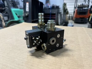 GOOD USED TOYOTA FORKLIFT VALVE - CONTROL (00590-41769-71) (063265-02) - Picture 1 of 11