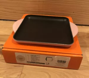 "Chiffon Pink" LE CREUSET 9.5" Square Griddle with Handles NWT Bonbon Hibiscus - Picture 1 of 8