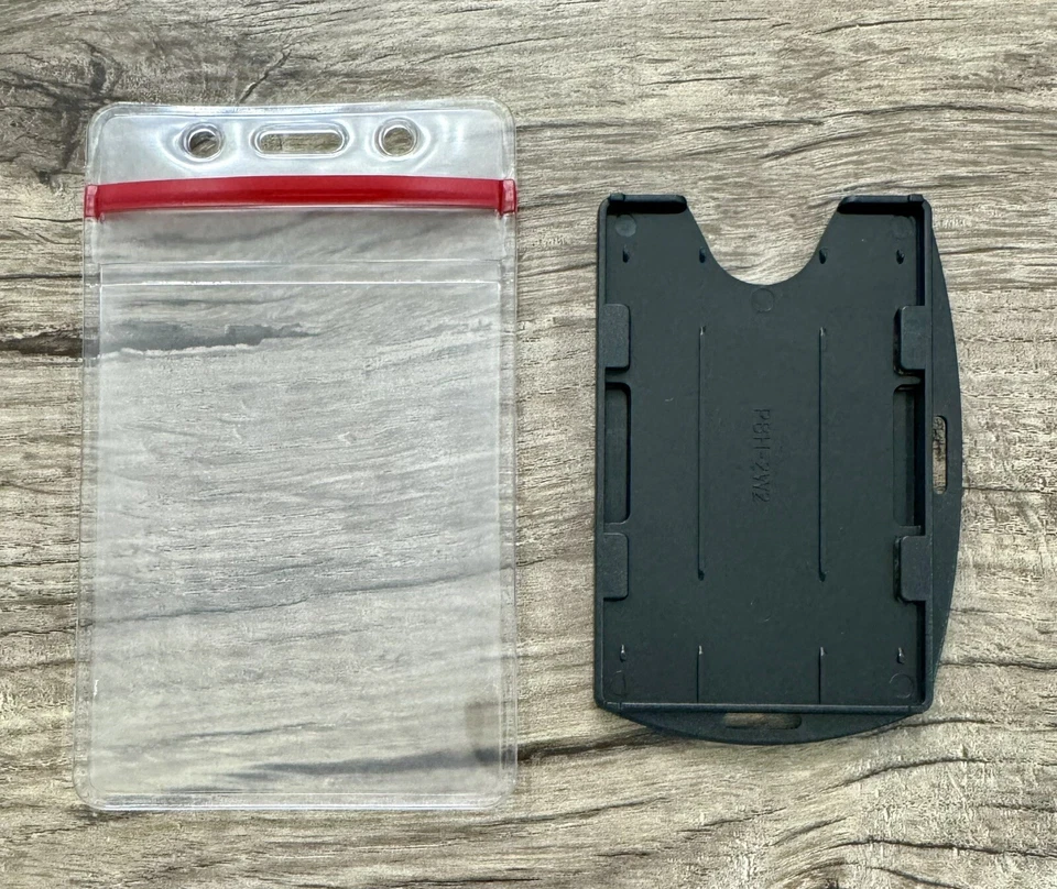 Portainsignias de identificación de plástico y resistente Foto 1 de 1