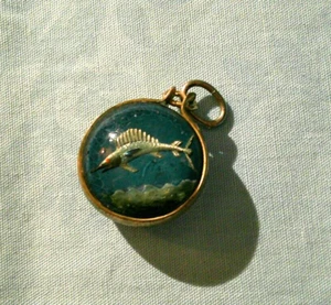 VTG Necklace or Bracelet Doublesided charm Fish and Dog - Picture 1 of 3