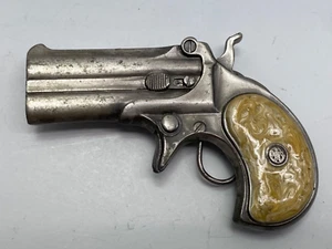 Derringer Hand Gun Pistol Vintage Belt Buckle 1978 Bergamot Brass Works - Picture 1 of 11