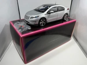 1/18 Kyosho Chevrolet Chevy Volt EV Silver KG004S Nice! US Seller Full Set - Picture 1 of 15