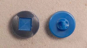 Button Set Satin Glass Light Blue Round Square Center 11/16” 18mm 28L Czechia - Bild 1 von 1