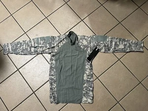 U.S. Army Combat Shirt M - NEW with tag ( wrinkled from from being In drawer ) - Picture 1 of 14
