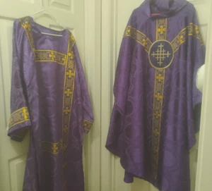 Lila Gewandset der Marke PSG - Messgewand, Dalmatic, Stolen, Schleier & Burse - Bild 1 von 16