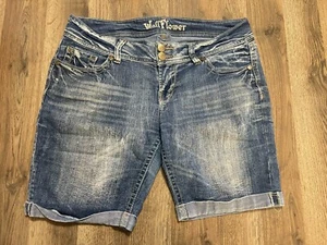 WallFlower Jeans Shorts, Women's Junior Size 13, Blue, Denim, Cuffed, Pockets - Picture 1 of 12