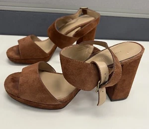 Banana Republic Cutout Brown Sandal Buckle Open Toe Block Heels Women Size 8.5US - Picture 1 of 7