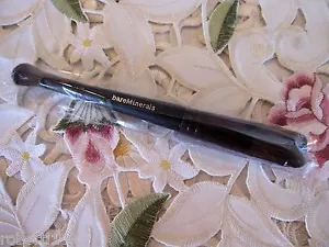 ~BARE ESCENTUALS~DOUBLE-ENDED SOFT FOCUS SHADOW & BLUSH BRUSH~*NEU*~ - Bild 1 von 2