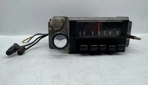 Camioneta Ford Ecoline 1968 vintage Bendix 8TBTU AM radio OEM FoMoCo sin probar - Imagen 1 de 12