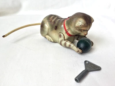 CHAT AUTOMATE JOUET MECANIQUE JOUSTRA JOUANT A LA BALLE FONCTIONNE 1950 ANCIEN - Photo 1/4