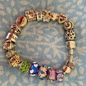 Chamilia 20cm Silver Bracelet with 18x charms,beads & stoppers - great condition - Picture 1 of 5