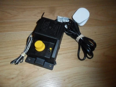 R921 Power Controller for Hornby OO Gauge Model Railway Sets - Image 1 of 3