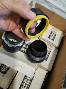 Hubbell 2" Liquid Tight Connector NPT Threads for Flexible Nonmetallic Conduit - Picture 1 of 9
