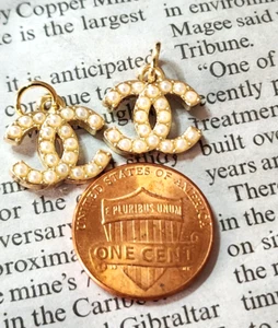 CHANEL BOTTONI CERNIERA TIRANTI ORO PICCOLO 20 MM - Foto 1 di 2