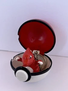 Vintage 1999 Nintendo Pokémon Ball und Chamäleon Figur Schlüsselanhänger - Bild 1 von 16