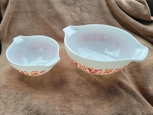 Pyrex Friendship Nesting Cinderella Mixing Bowls 2 Pieces - Picture 1 of 13