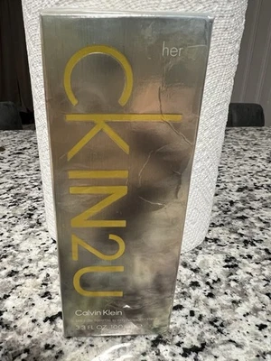 Perfume para mujer CK IN2U for Her Calvin Klein EDT 3,4 OZ Foto 1 de 2