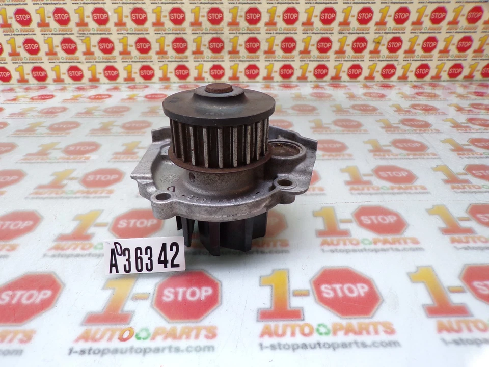 2012-2013 FIAT 500 1.4L ENGINE WATER PUMP RL892713AB OEM - Image 1 of 4